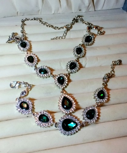 Silver tone metal - silver,