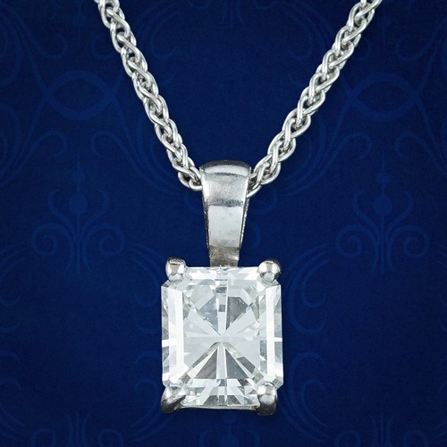 Diamond pendant necklace 18ct - diamond,