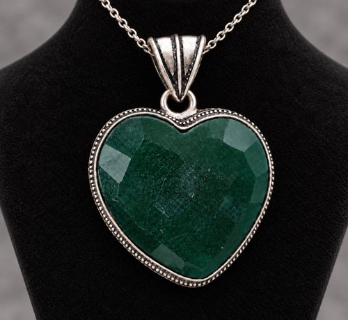 Deep emerald green quartz - emerald,
