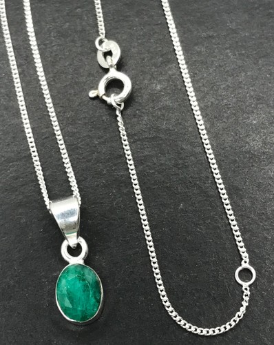 Emerald quartz oval - , pendant