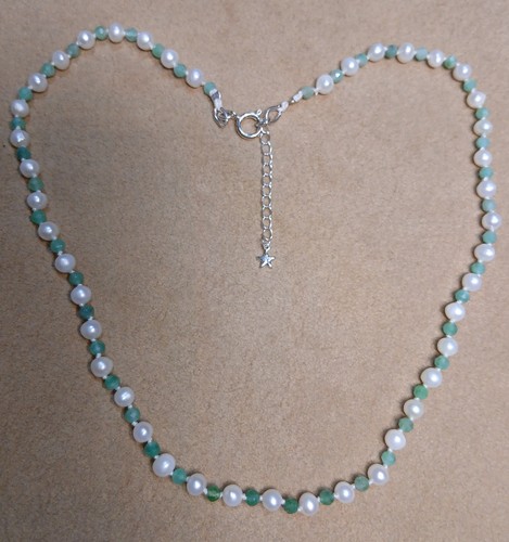 Sakota emerald pearl necklace - emerald,