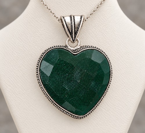 Deep green simulated emerald - ,